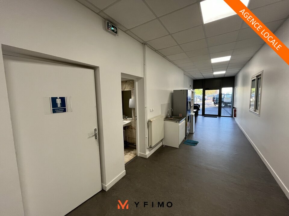 LOCATION ENTREPÔTS ET LOCAUX D'ACTIVITÉ POISSY (78300) | 78_1487 | photo 1