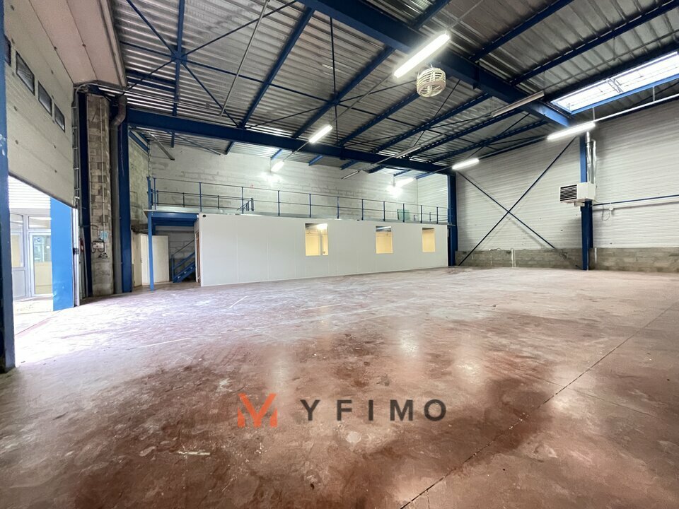 LOCATION ENTREPÔTS ET LOCAUX D'ACTIVITÉ LES MUREAUX (78130) | 78_1556 | photo 1