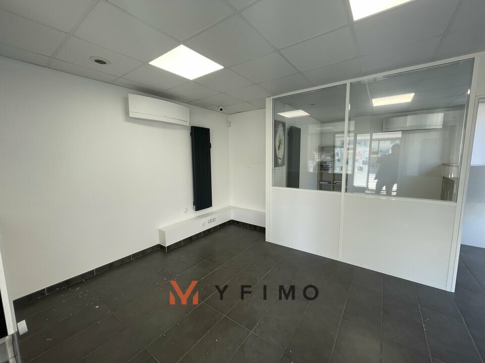 LOCATION COMMERCE ECQUEVILLY (78920) | 78_1580 | photo 2