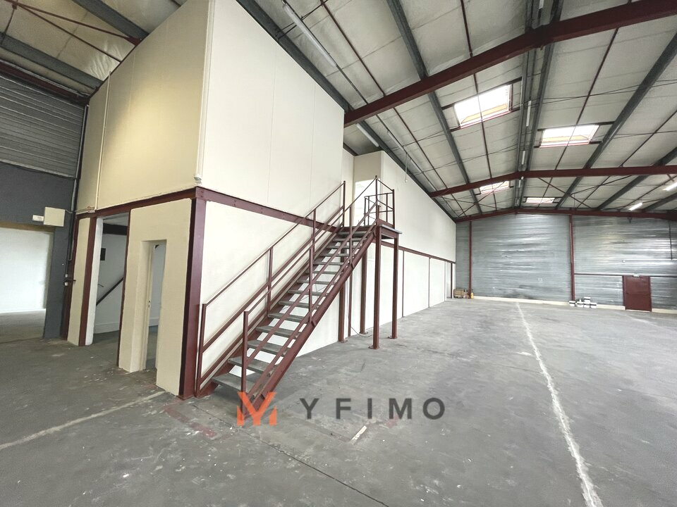 LOCATION ENTREPÔTS ET LOCAUX D'ACTIVITÉ EPONE (78680) | 78_1591 | photo 2