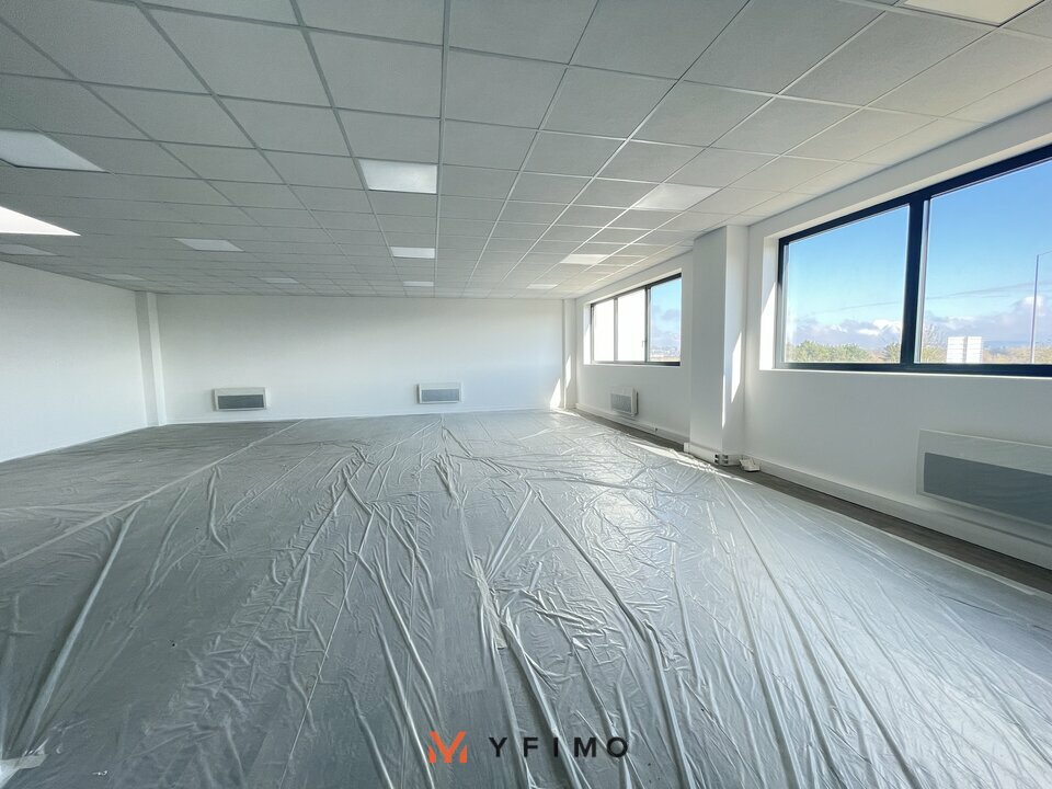 LOCATION ENTREPÔTS ET LOCAUX D'ACTIVITÉ FLINS SUR SEINE (78410) | 78_0872 | photo 4