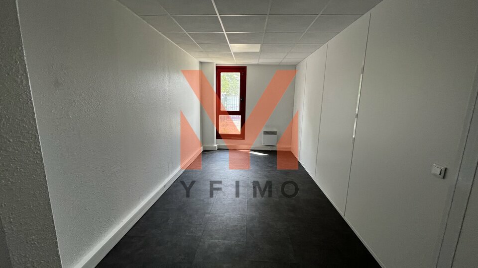 LOCATION ENTREPÔTS ET LOCAUX D'ACTIVITÉ ERAGNY (95610) | 95_0055 | photo 9