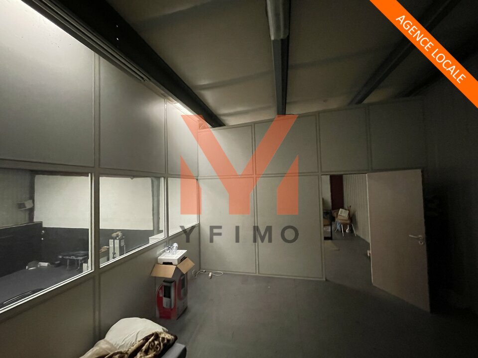 LOCATION ENTREPÔTS ET LOCAUX D'ACTIVITÉ LES MUREAUX (78130) | 78_0590 | photo 8