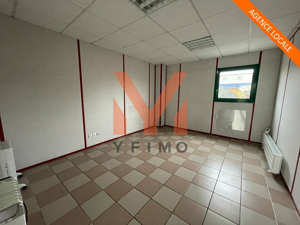 LOCATION BUREAUX LES MUREAUX (78130) | 78_0573 | photo 2