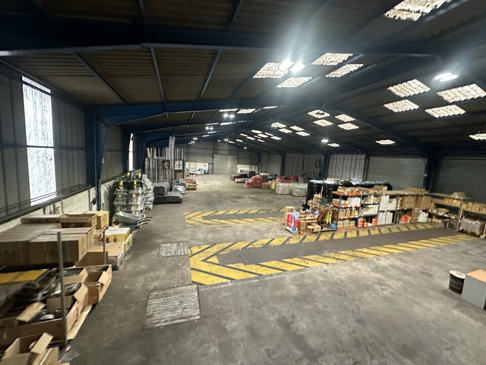 VENTE ENTREPÔTS ET LOCAUX D'ACTIVITÉ PORCHEVILLE (78440) | 78_1443 | photo 1