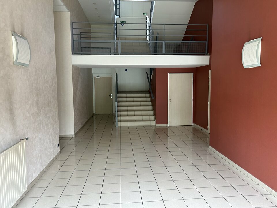 LOCATION ENTREPÔTS ET LOCAUX D'ACTIVITÉ CERGY (95800) | 95_0311 | photo 2