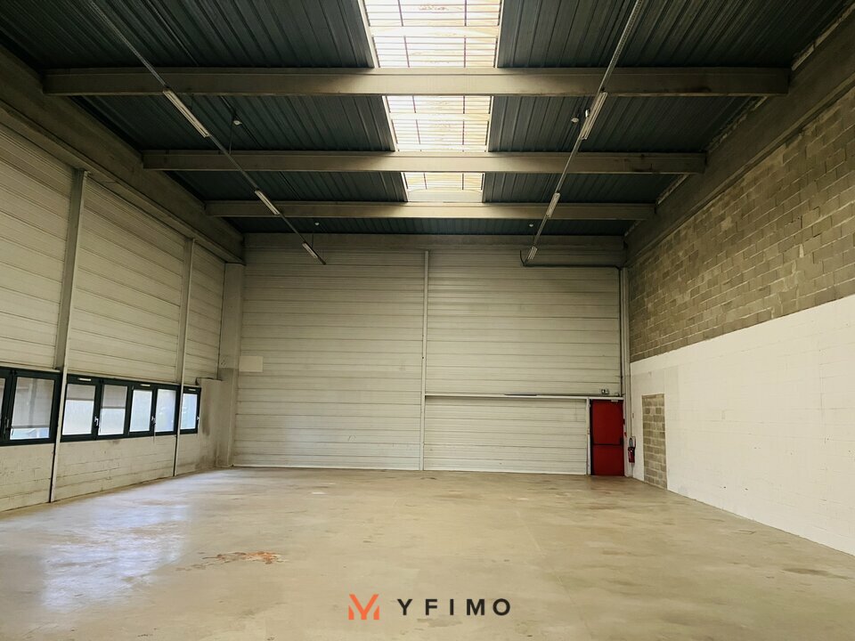 LOCATION ENTREPÔTS ET LOCAUX D'ACTIVITÉ TRAPPES (78190) | 78_1408 | photo 2