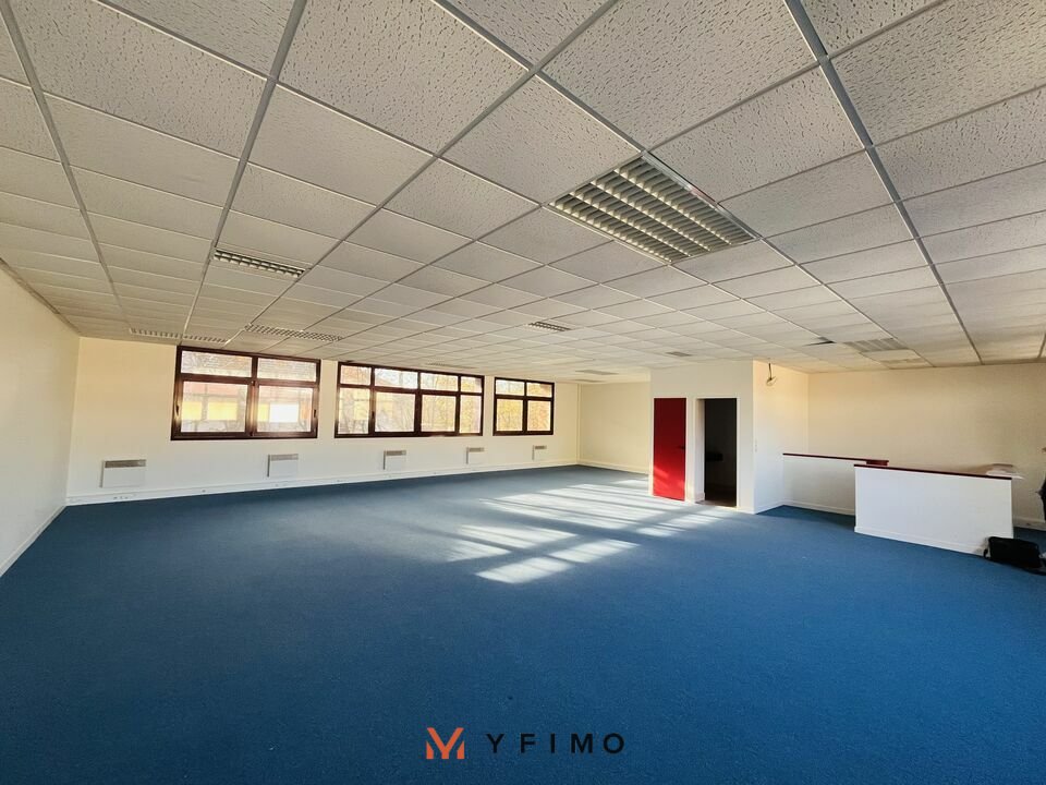 LOCATION ENTREPÔTS ET LOCAUX D'ACTIVITÉ VOISINS-LE-BRETONNEUX (78960) | 78_1258 | photo 2